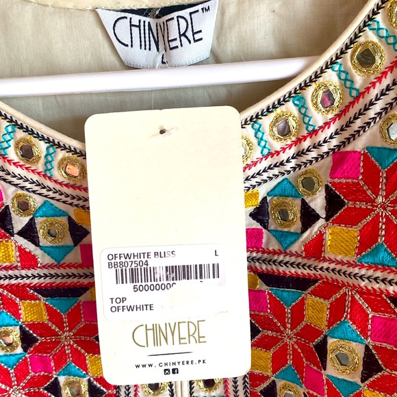 Embroidered top size: Women Large - Picture 6 of 9